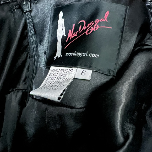 Mac Duggal BROCADE V NECK BALLGOWN size 6 - Picture 14 of 14